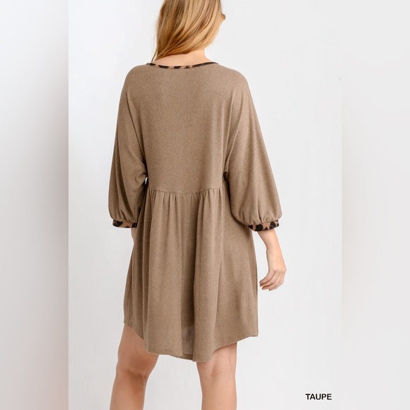 NWT UMGEE Animal Print Pockets Button Down Babydoll Knit Dress - Picture 2 of 4